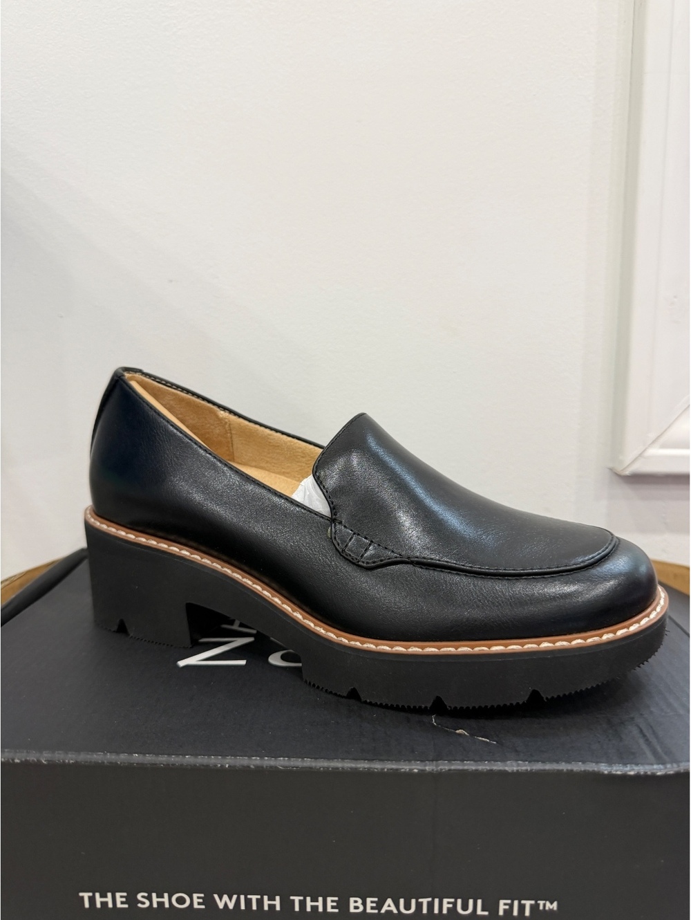 Naturalizer Black Leather Platform Loafers Size 9 Cabaret Size 5.5